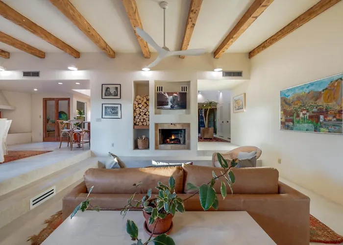 Sam Hughes, 2 Bedroom 1.5 Ba, Completely Remodeled