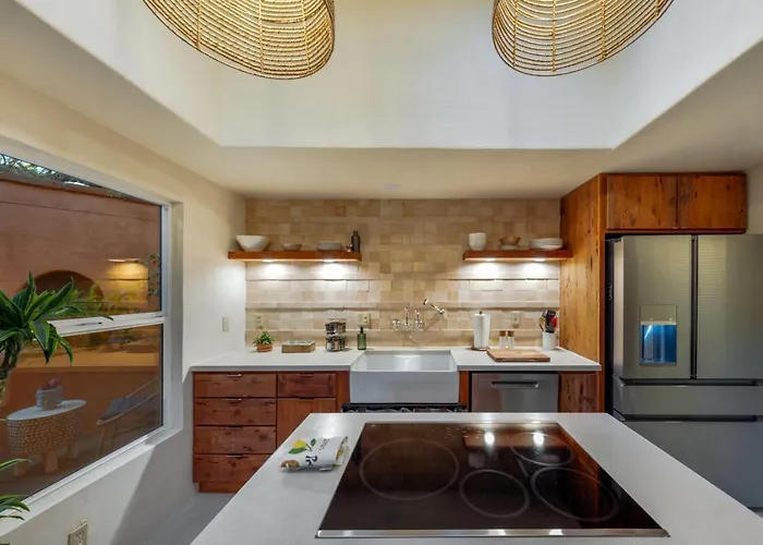 Sam Hughes, 2 Bedroom 1.5 Ba, Completely Remodeled Tucson