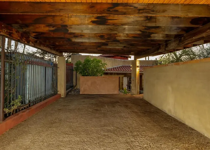 Holiday home Sam Hughes, 2 Bedroom 1.5 Ba, Completely Remodeled